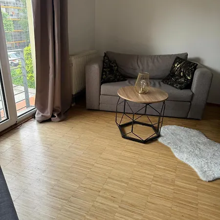 Wilhelmine18 - Naehe Stadion, Tram 1 Min Weg Apartment Leipzig