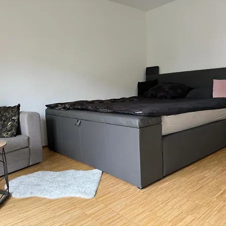 Wilhelmine18 - Naehe Stadion, Tram 1 Min Weg Apartment *