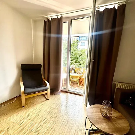 Wilhelmine18 - Naehe Stadion, Tram 1 Min Weg Apartment *