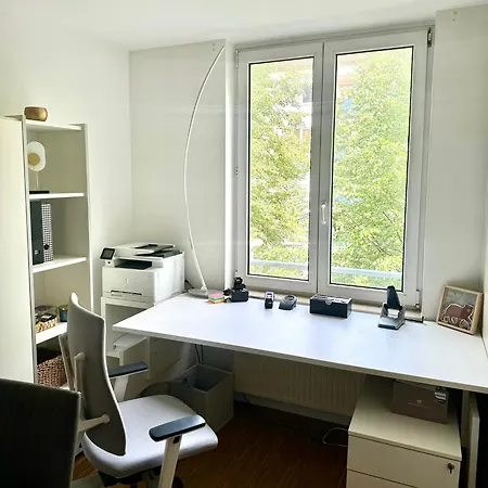 Wilhelmine18 - Naehe Stadion, Tram 1 Min Weg Apartment *